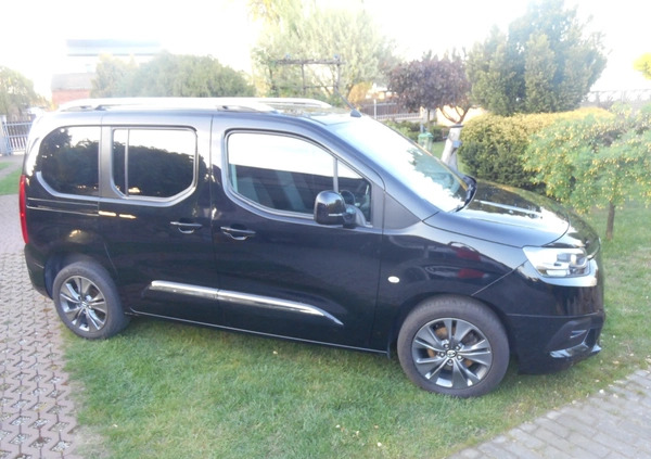 Toyota Proace City Verso cena 86000 przebieg: 90000, rok produkcji 2021 z Dobiegniew małe 106